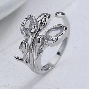 The Sparkling Tulip Bling Open Ring in 925 silver